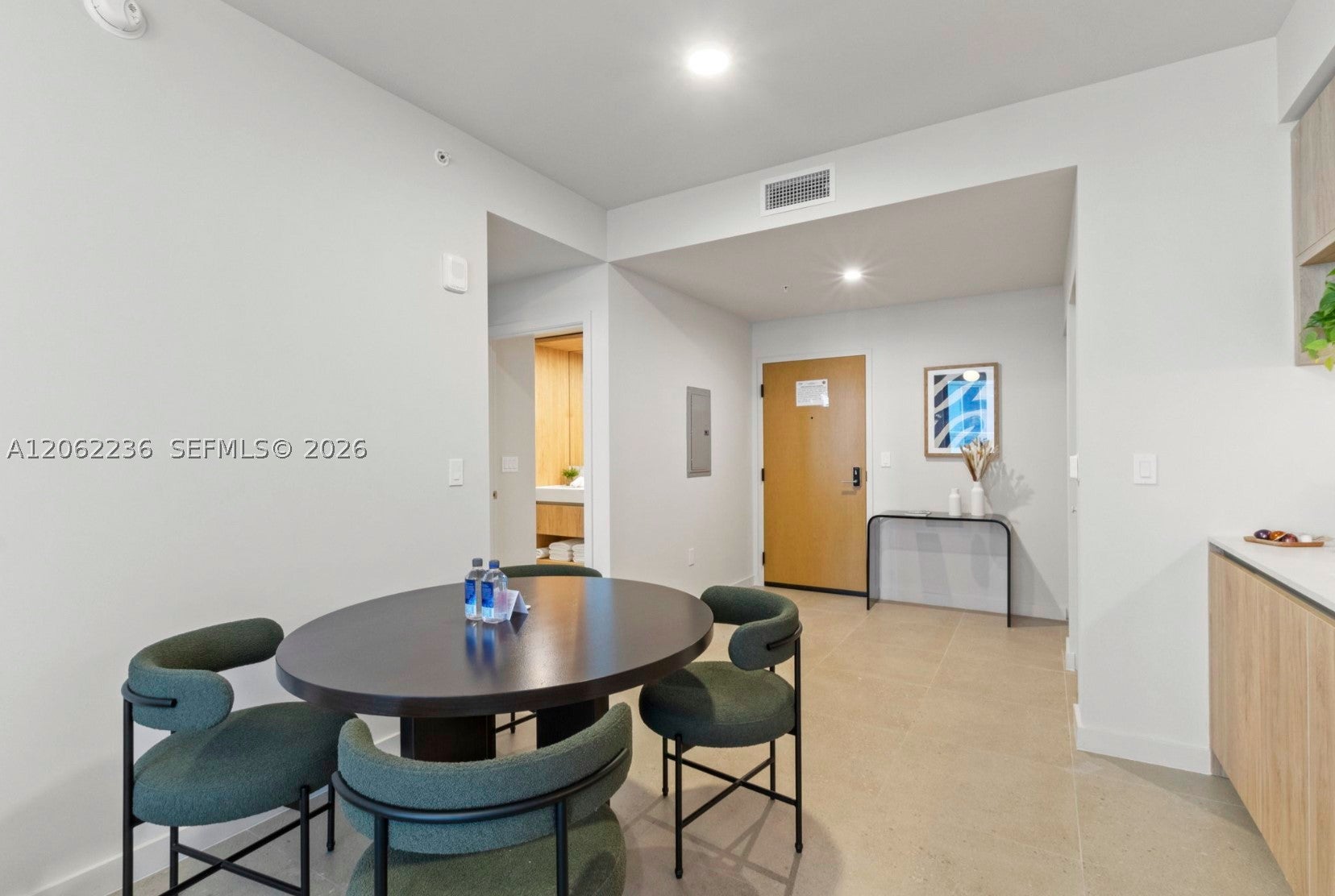 11 NE 6th St 2303