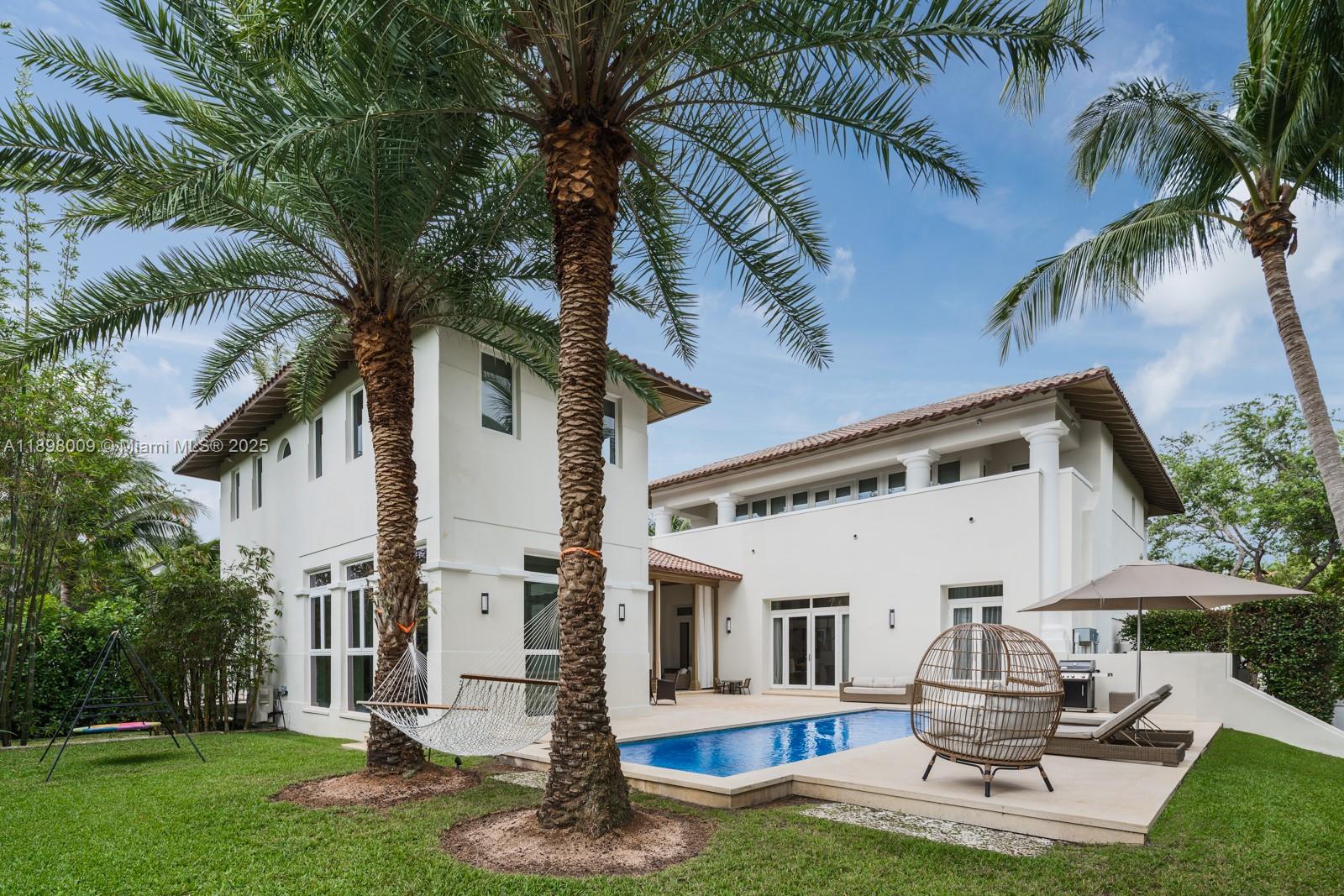 112 Paloma Dr