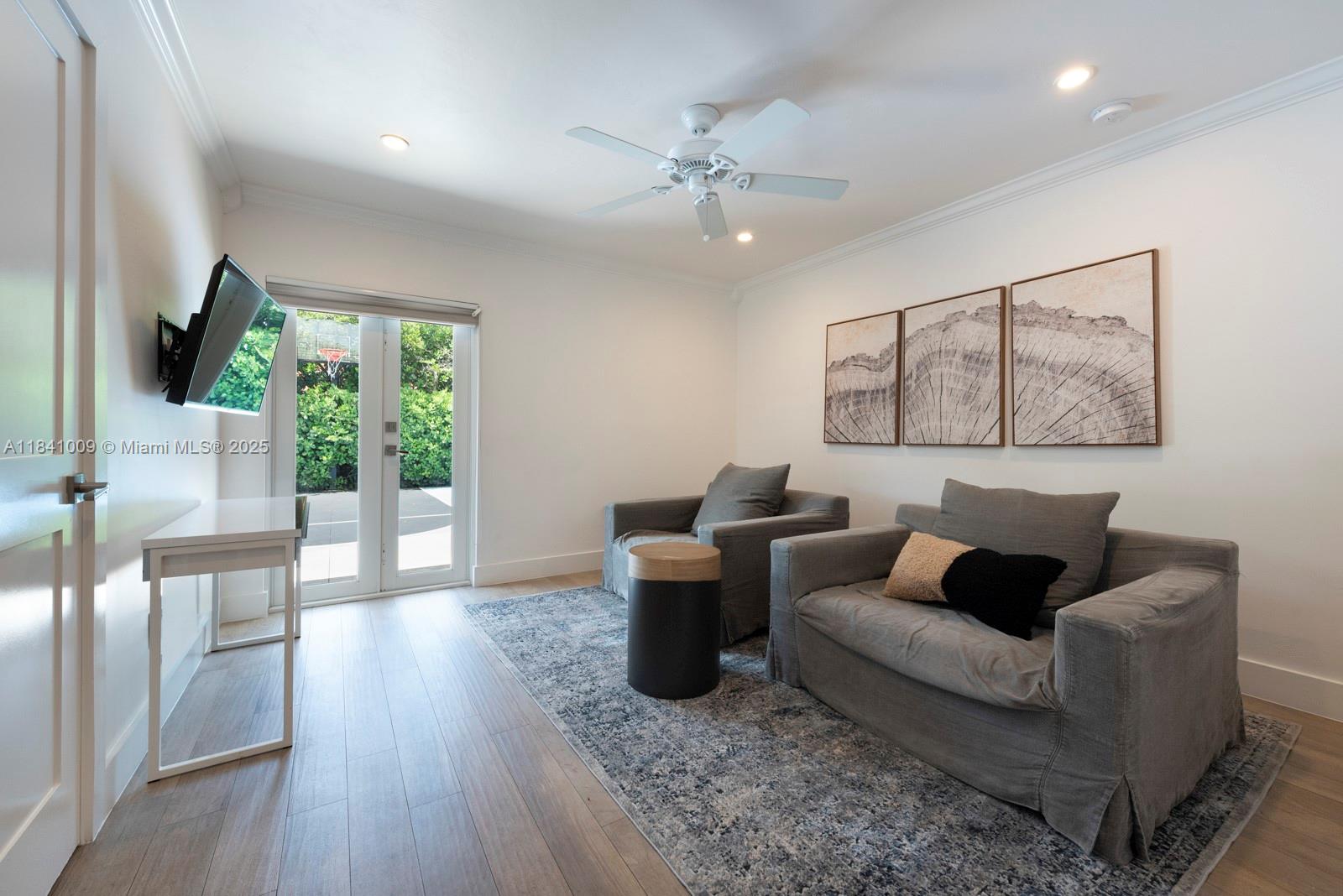 PINE BAY ESTATES SOUTH - Residential