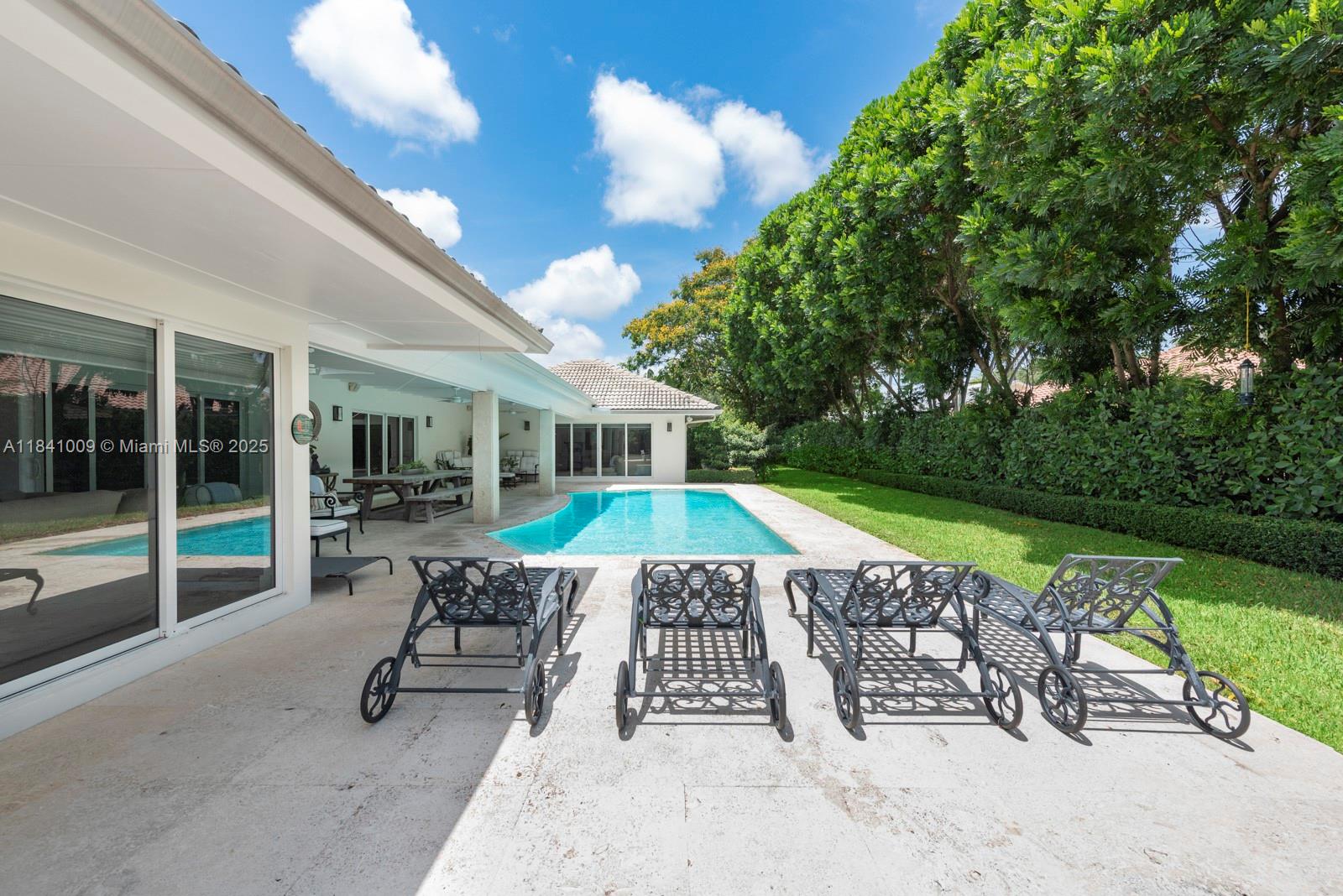 PINE BAY ESTATES SOUTH - Residential