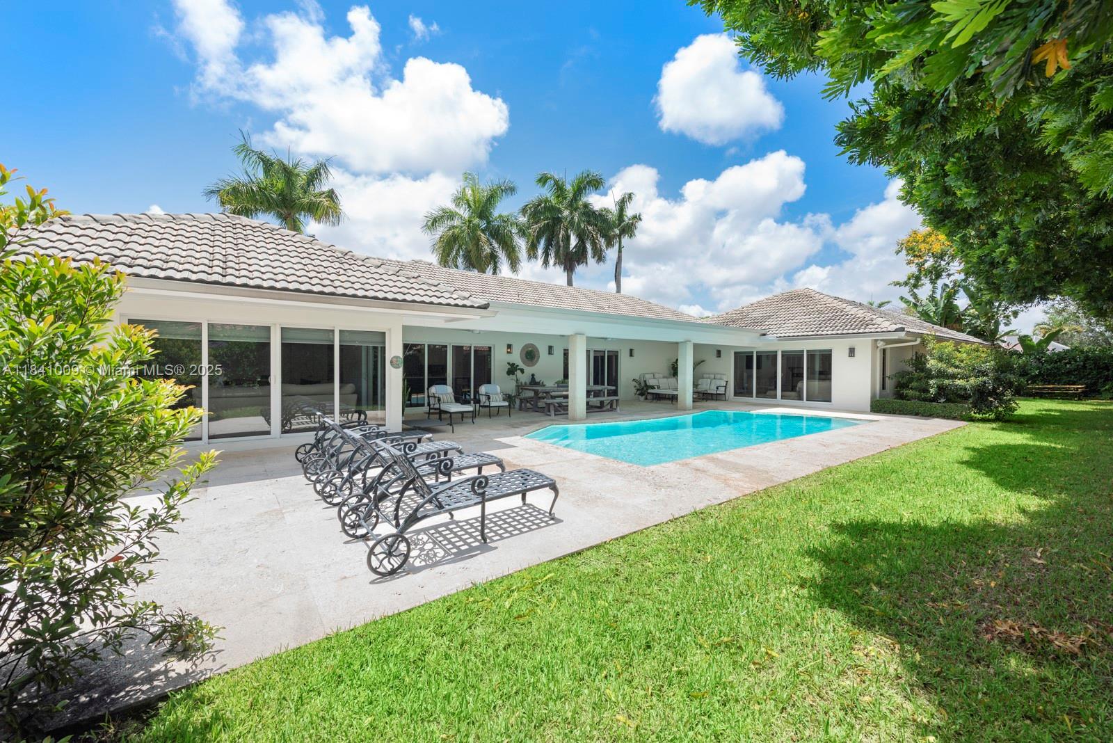 PINE BAY ESTATES SOUTH - Residential