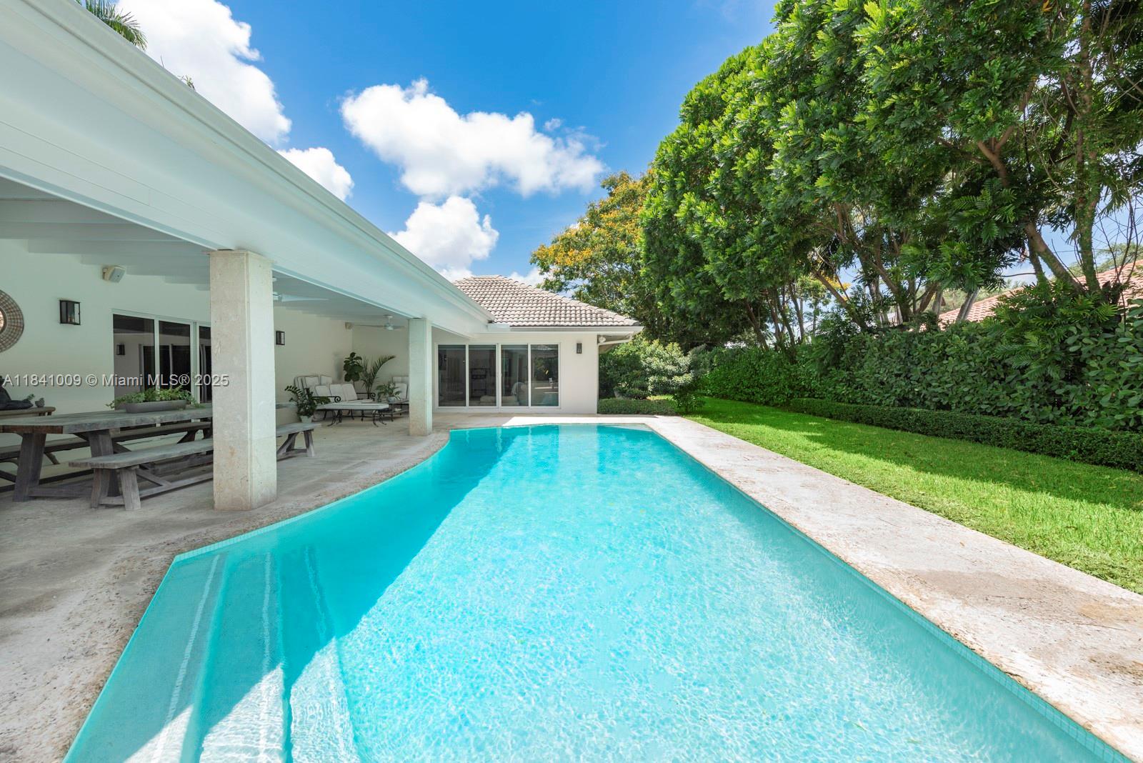 PINE BAY ESTATES SOUTH - Residential