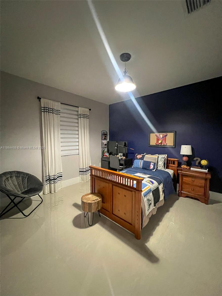 BISMARK ESTATES - Residential Lease