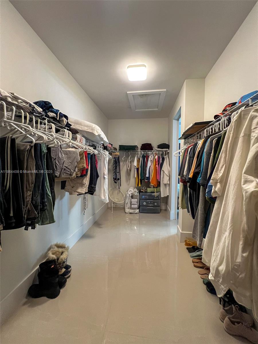 BISMARK ESTATES - Residential Lease