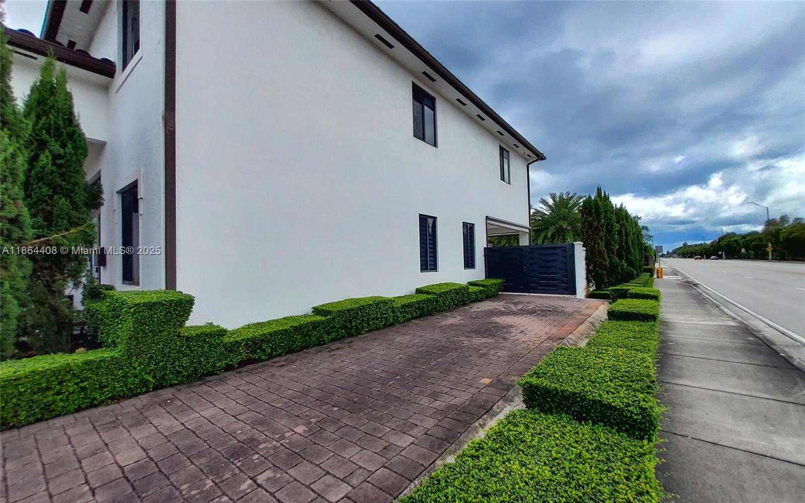 BISMARK ESTATES - Residential Lease