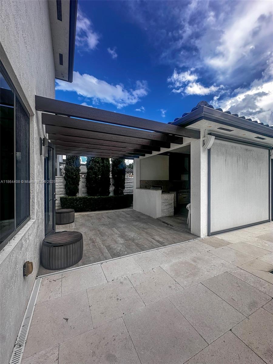 BISMARK ESTATES - Residential Lease