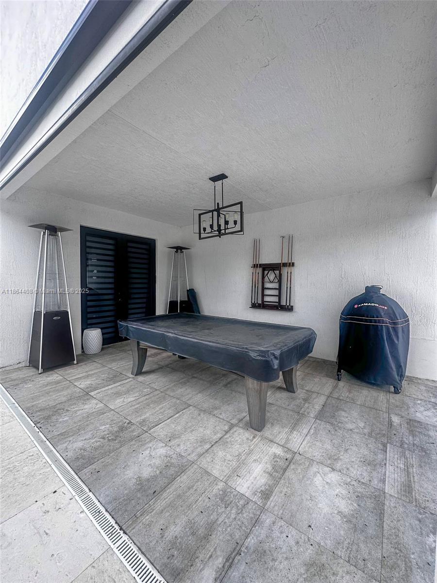 BISMARK ESTATES - Residential Lease