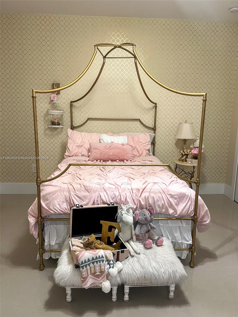 BISMARK ESTATES - Residential Lease