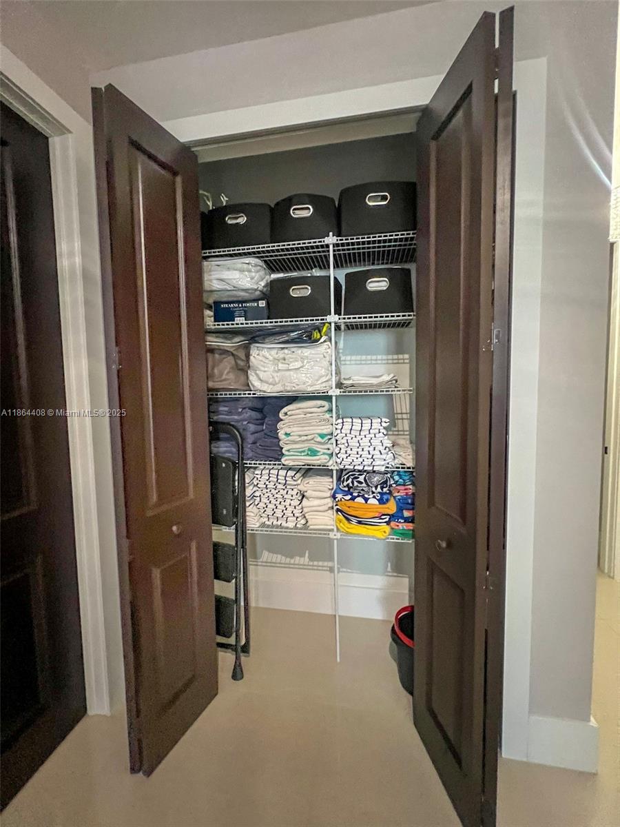 BISMARK ESTATES - Residential Lease