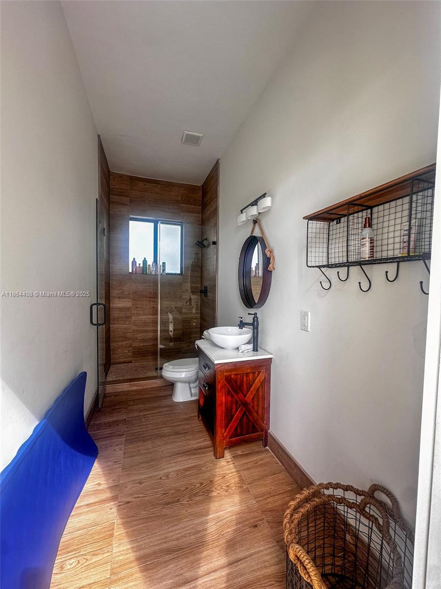 BISMARK ESTATES - Residential Lease