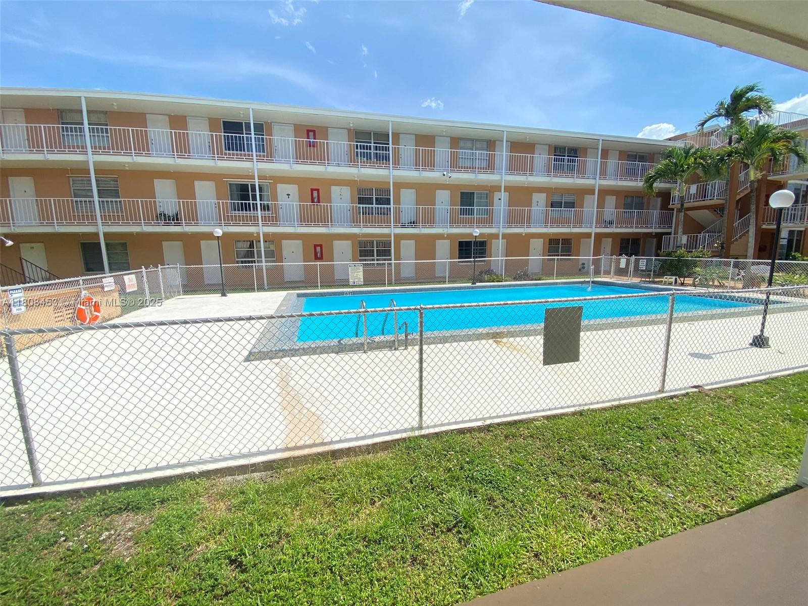 Property for Sale at 3881 W Flagler St 122, Miami, Broward County, Florida - Bedrooms: 2 
Bathrooms: 1  - $180,000