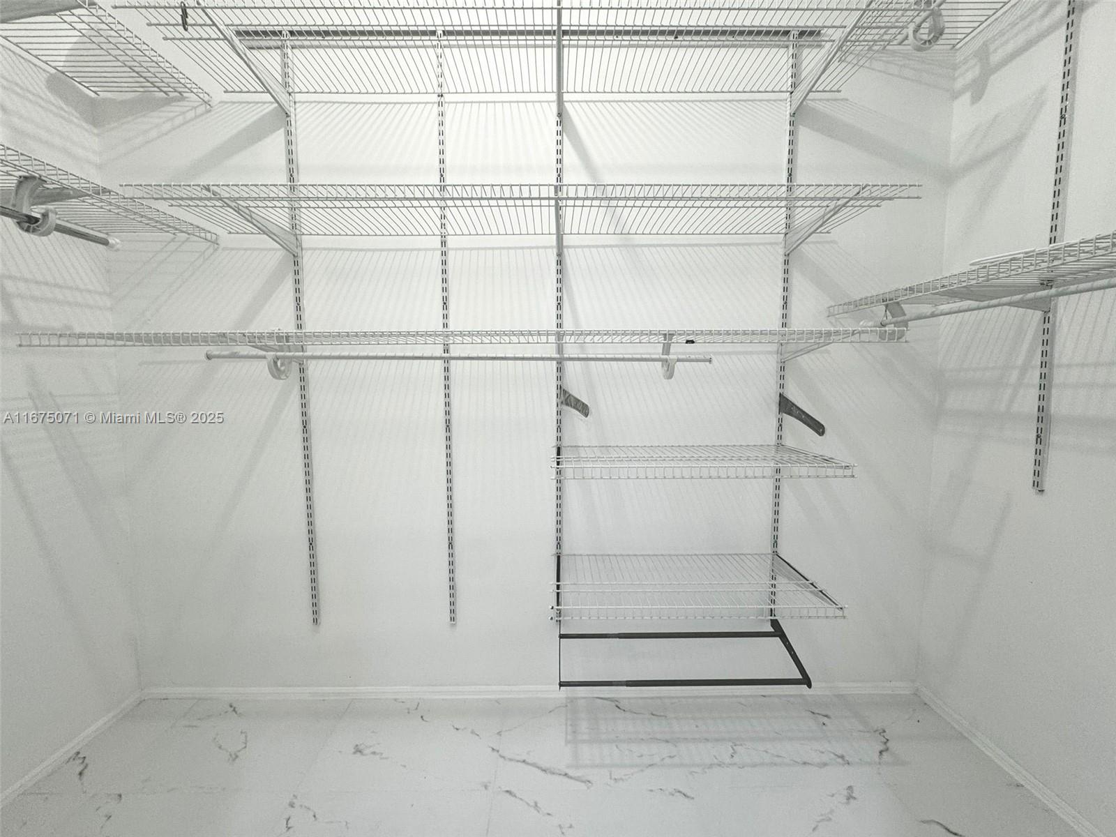 ACRES LAKE ESTATES - Residential