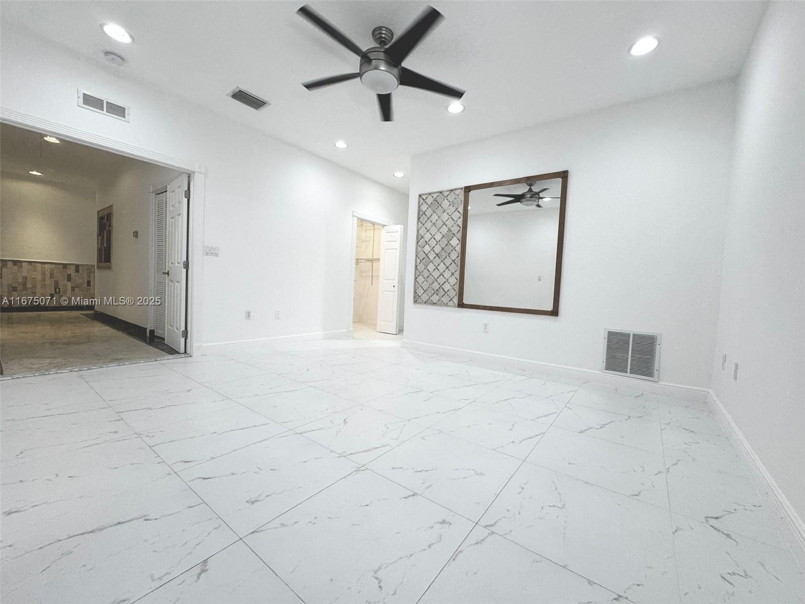 ACRES LAKE ESTATES - Residential