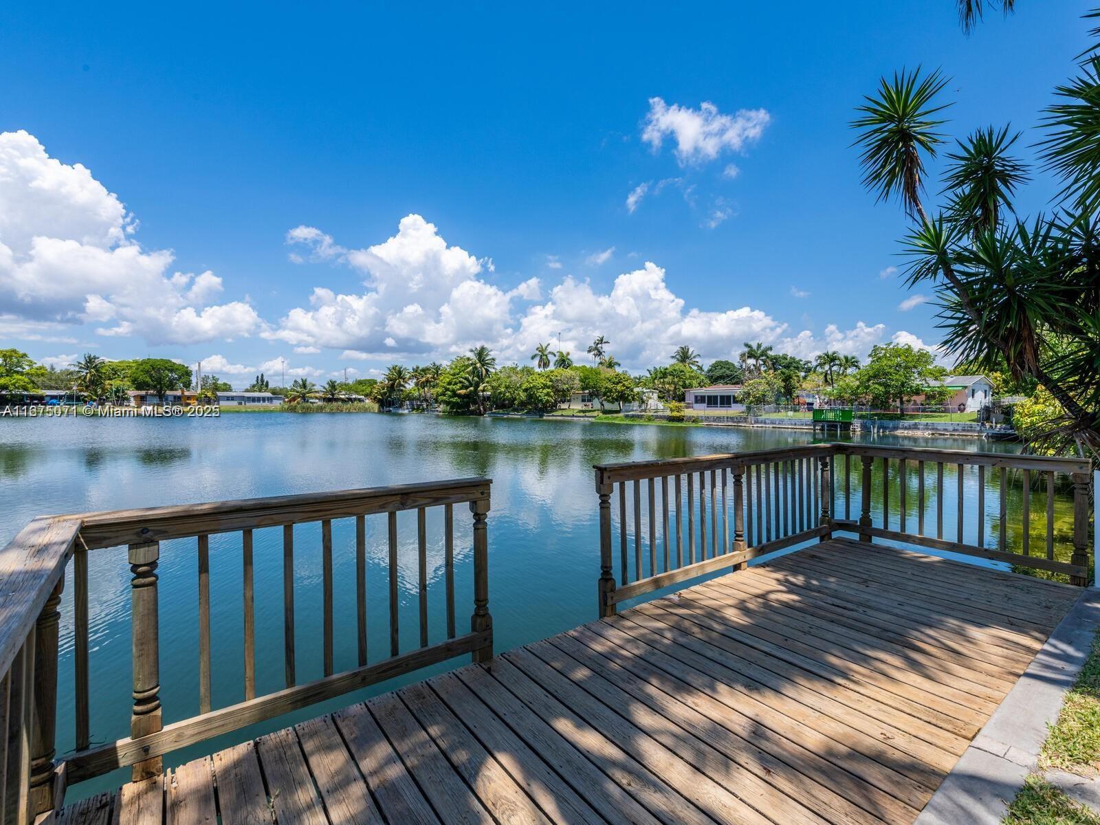 ACRES LAKE ESTATES - Residential