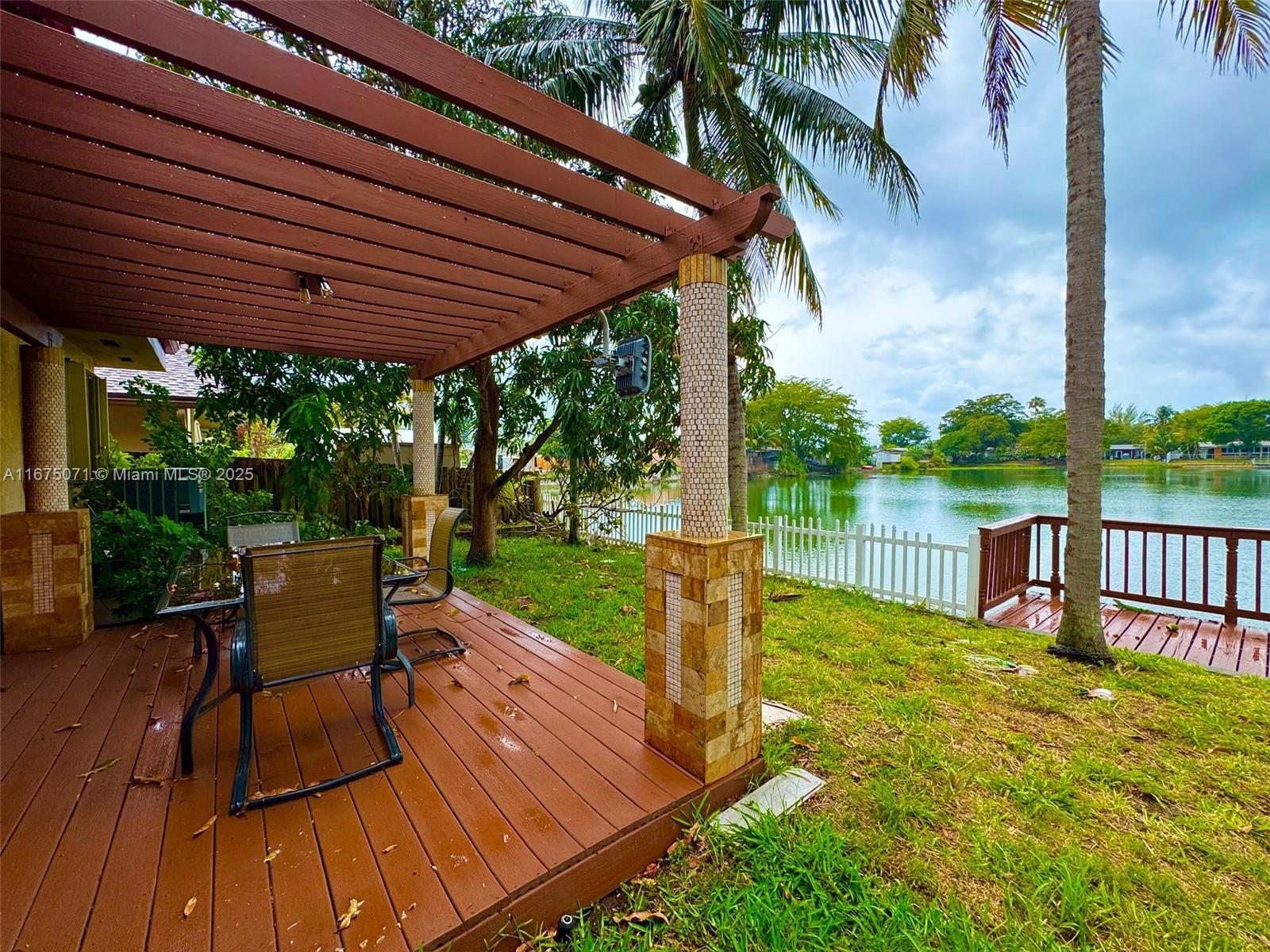 ACRES LAKE ESTATES - Residential