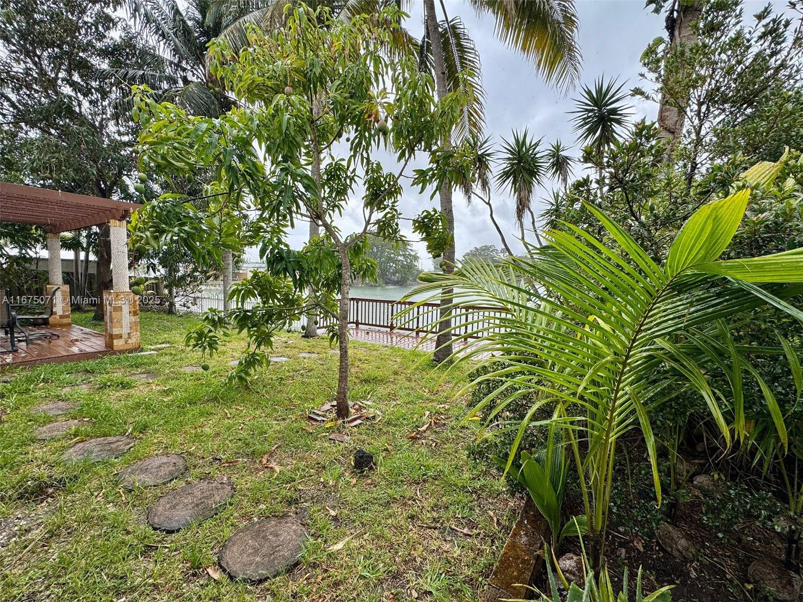 ACRES LAKE ESTATES - Residential