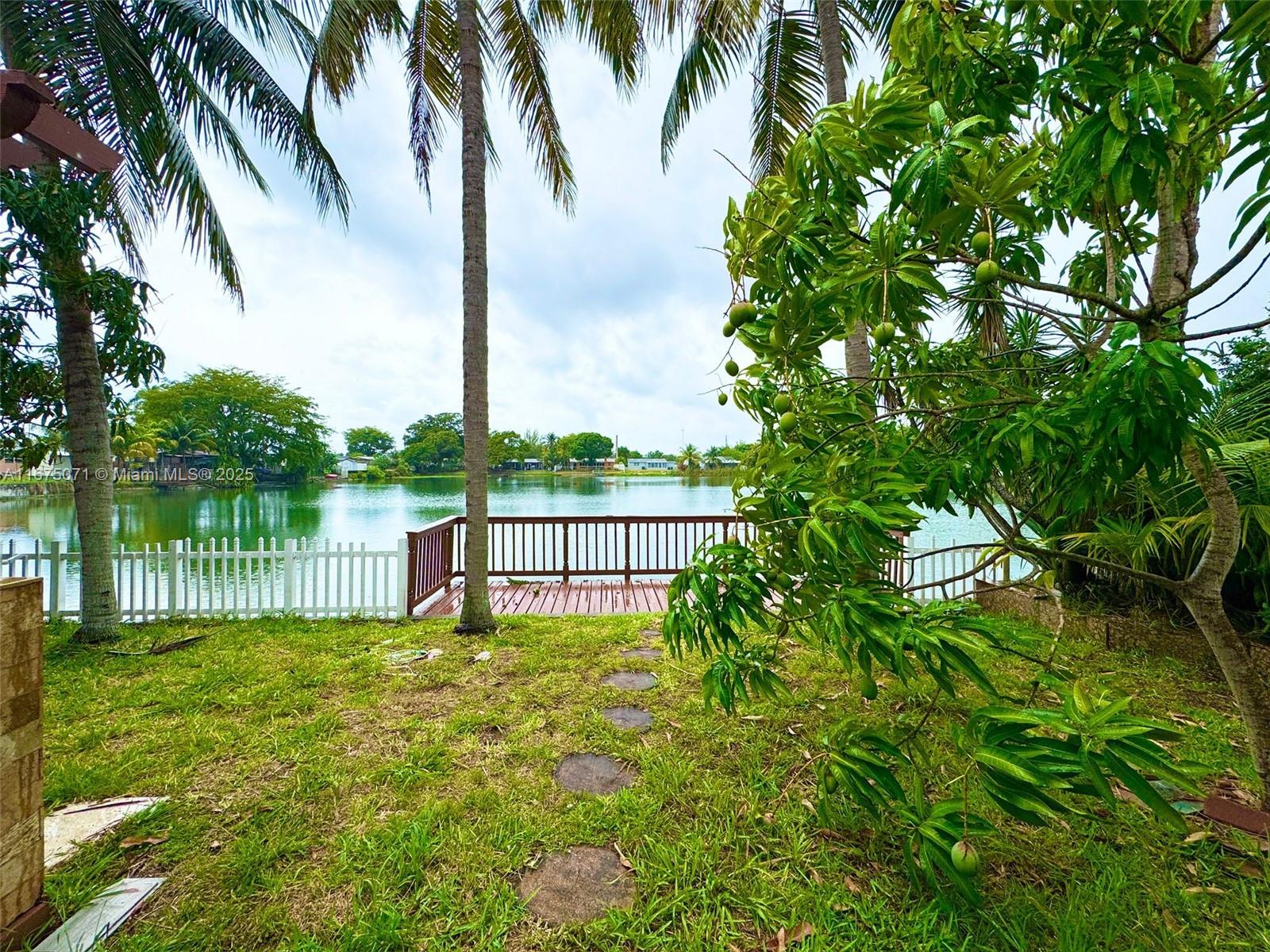 ACRES LAKE ESTATES - Residential