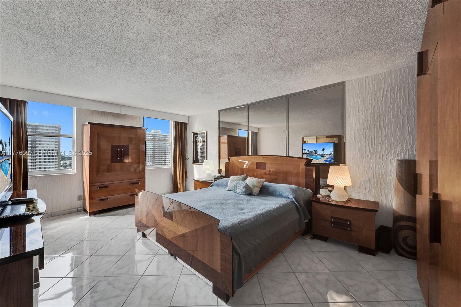 MALAGA TOWERS CONDO - Residential
