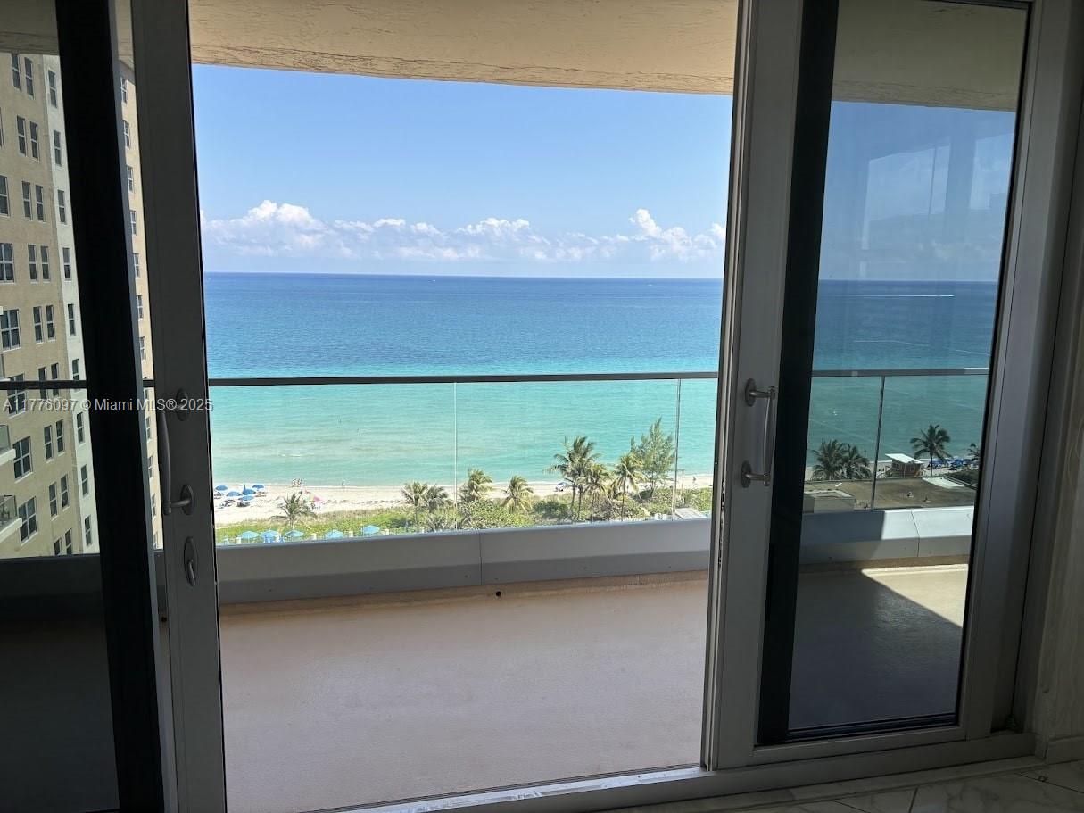 MALAGA TOWERS CONDO - Residential