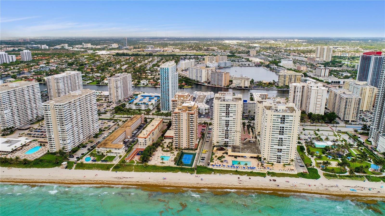 MALAGA TOWERS CONDO - Residential