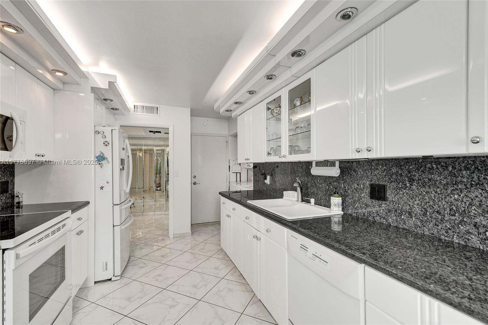 MALAGA TOWERS CONDO - Residential