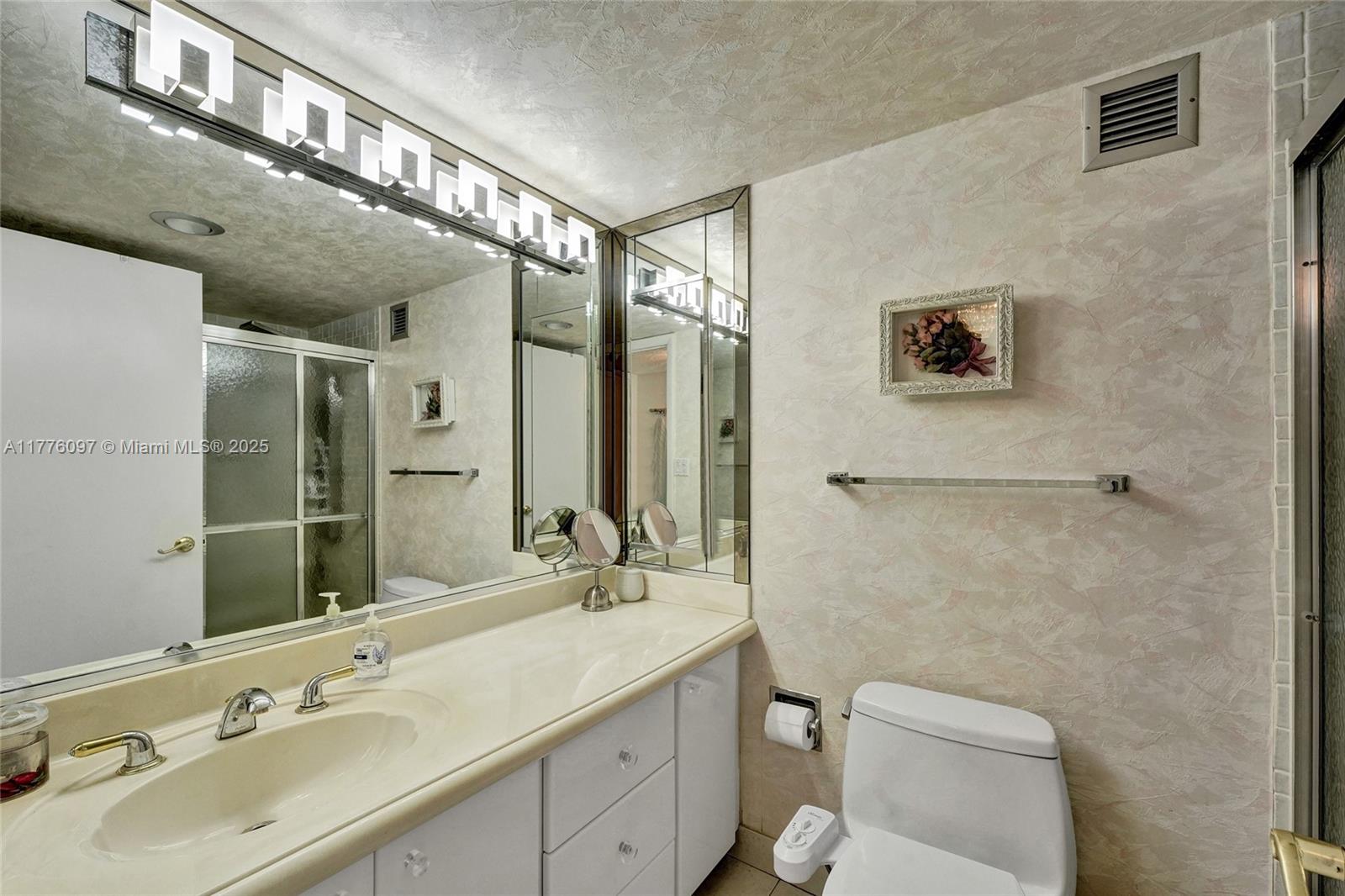 MALAGA TOWERS CONDO - Residential