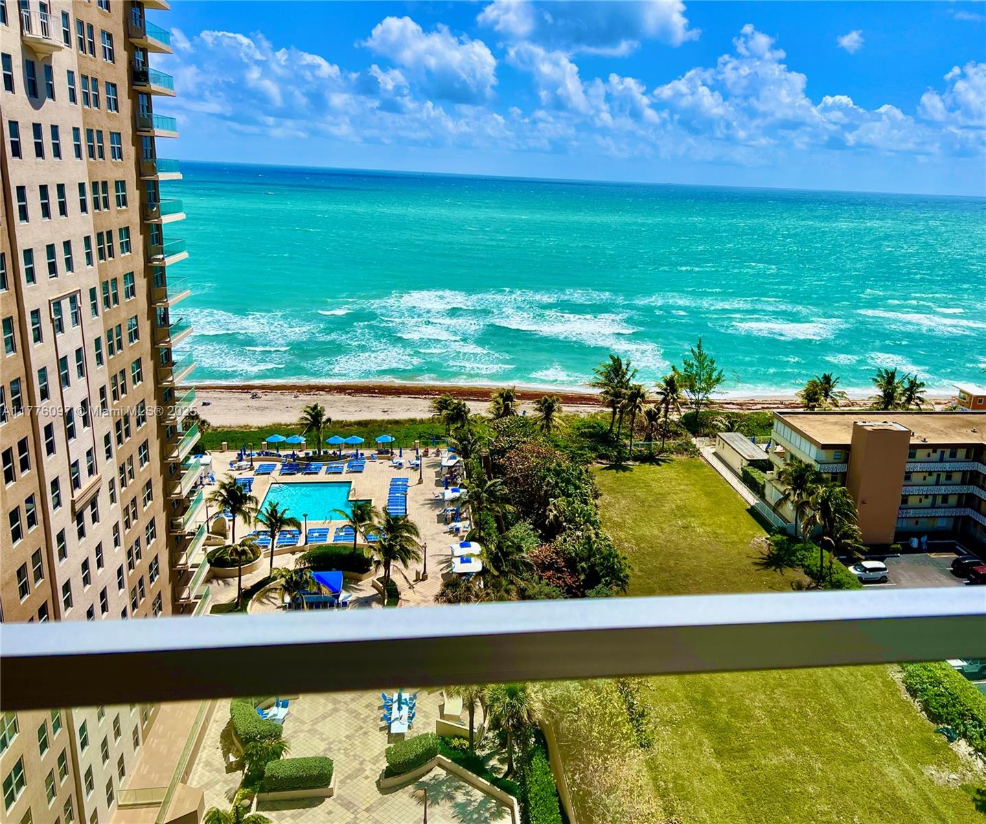 MALAGA TOWERS CONDO - Residential