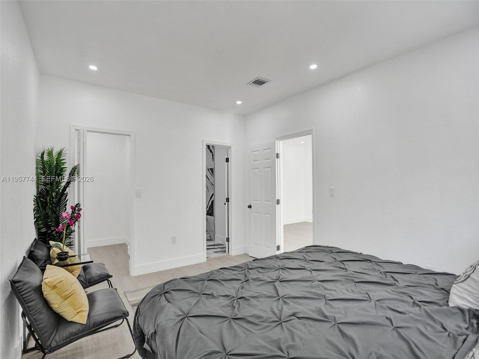 IRONS MANOR 1ST ADDN - Residential