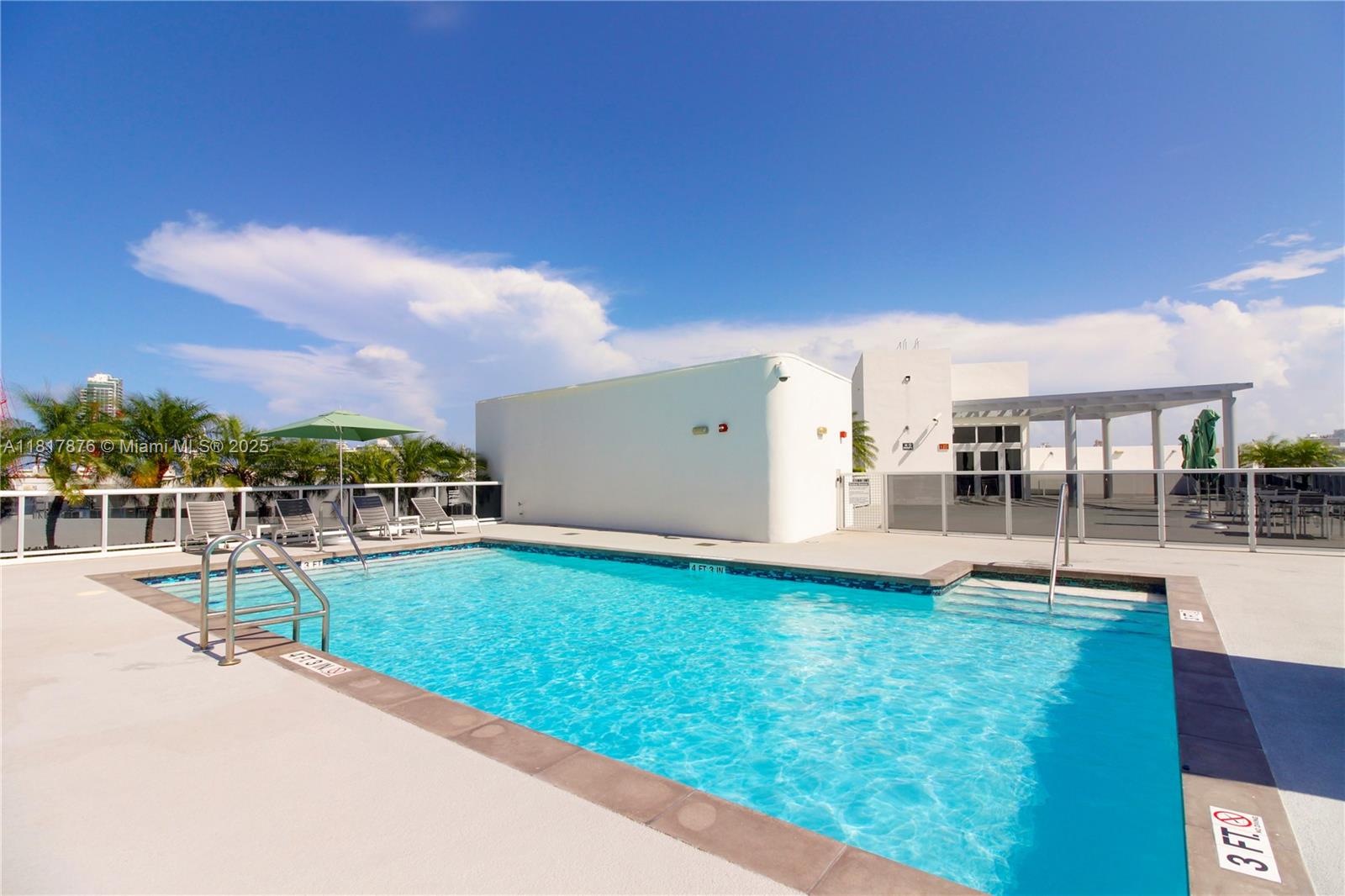 THE MERIDIAN CONDO - Residential