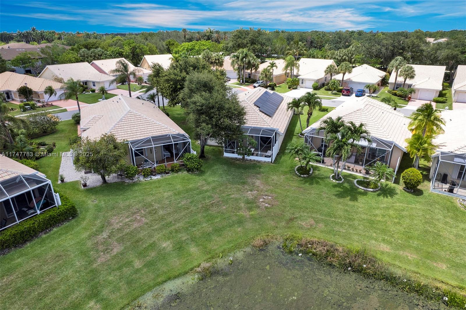HAMPTON LAKES - Residential