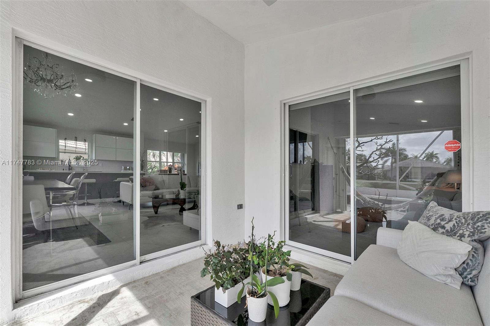 HAMPTON LAKES - Residential