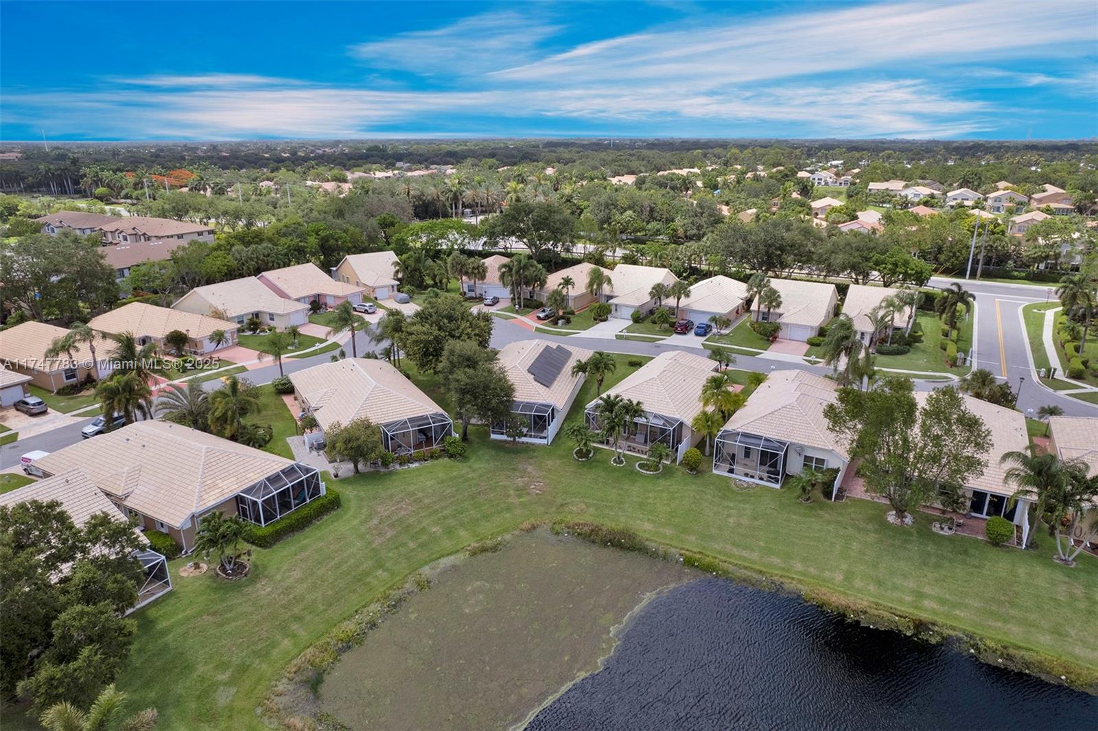 HAMPTON LAKES - Residential