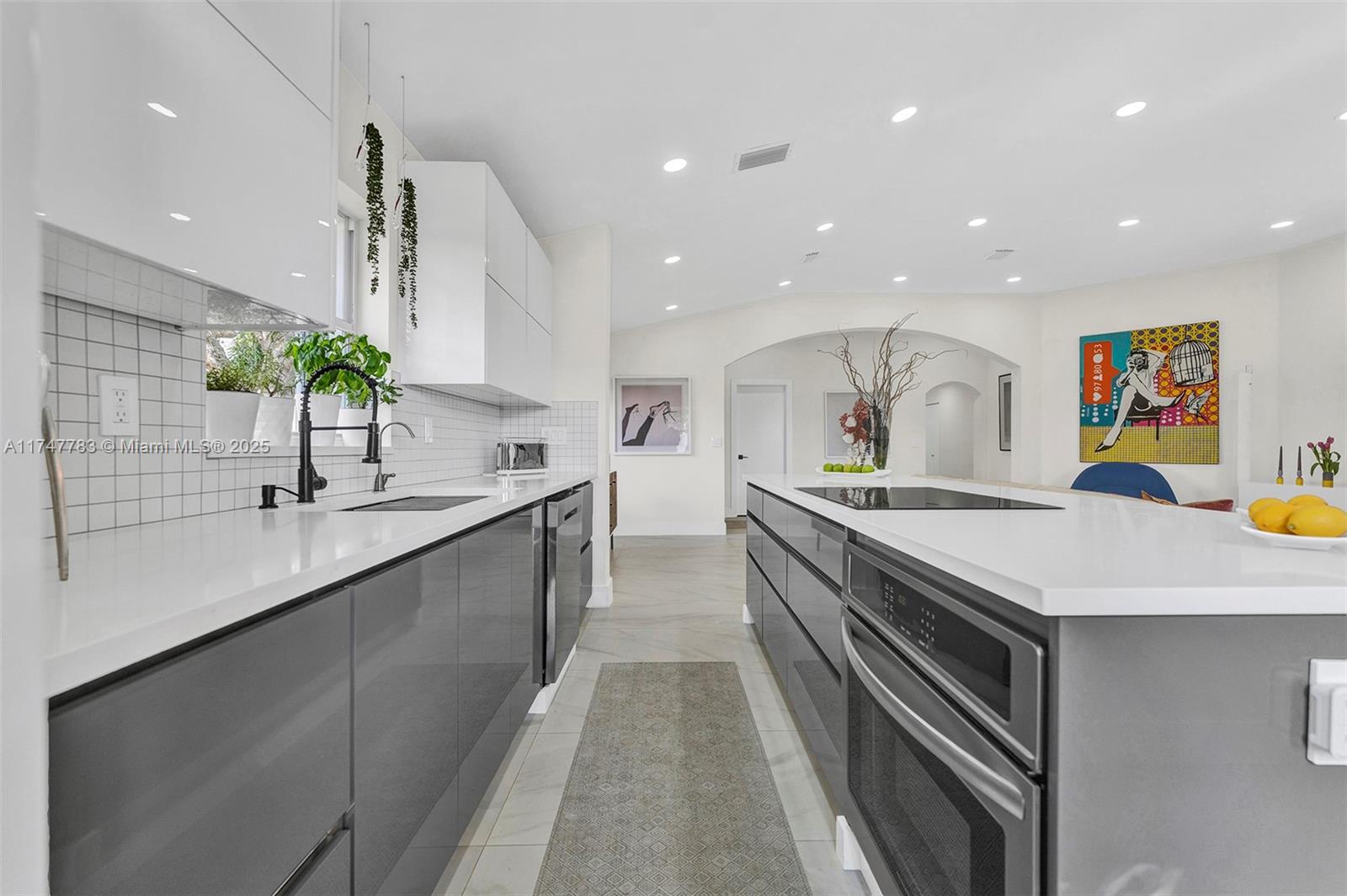 HAMPTON LAKES - Residential