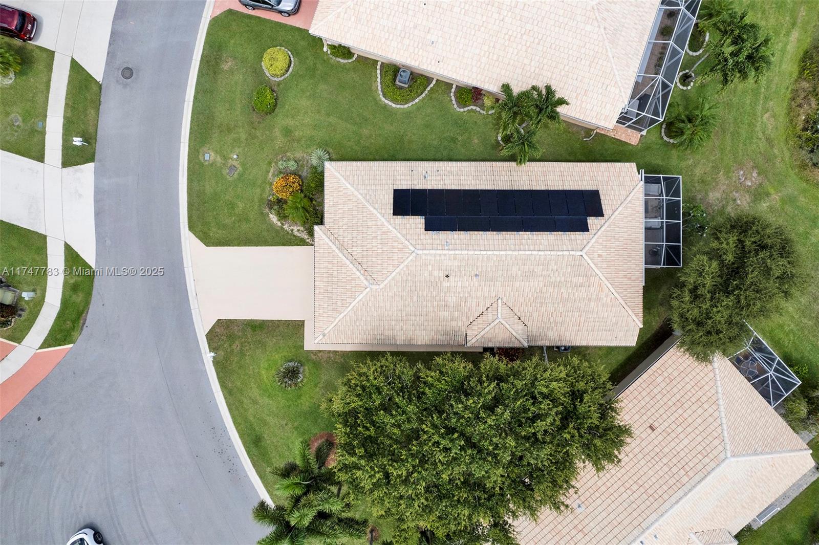 HAMPTON LAKES - Residential