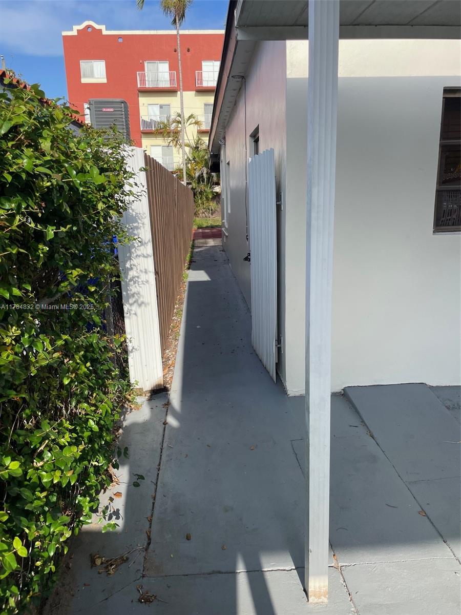 W FLAGLER PK - Residential
