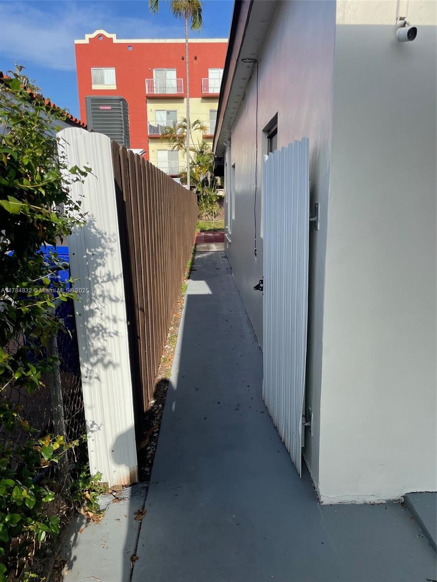 W FLAGLER PK - Residential
