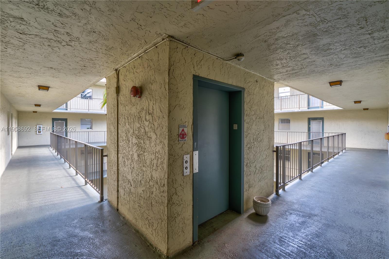 COURTYARDS OF BROWARD CON - Residential