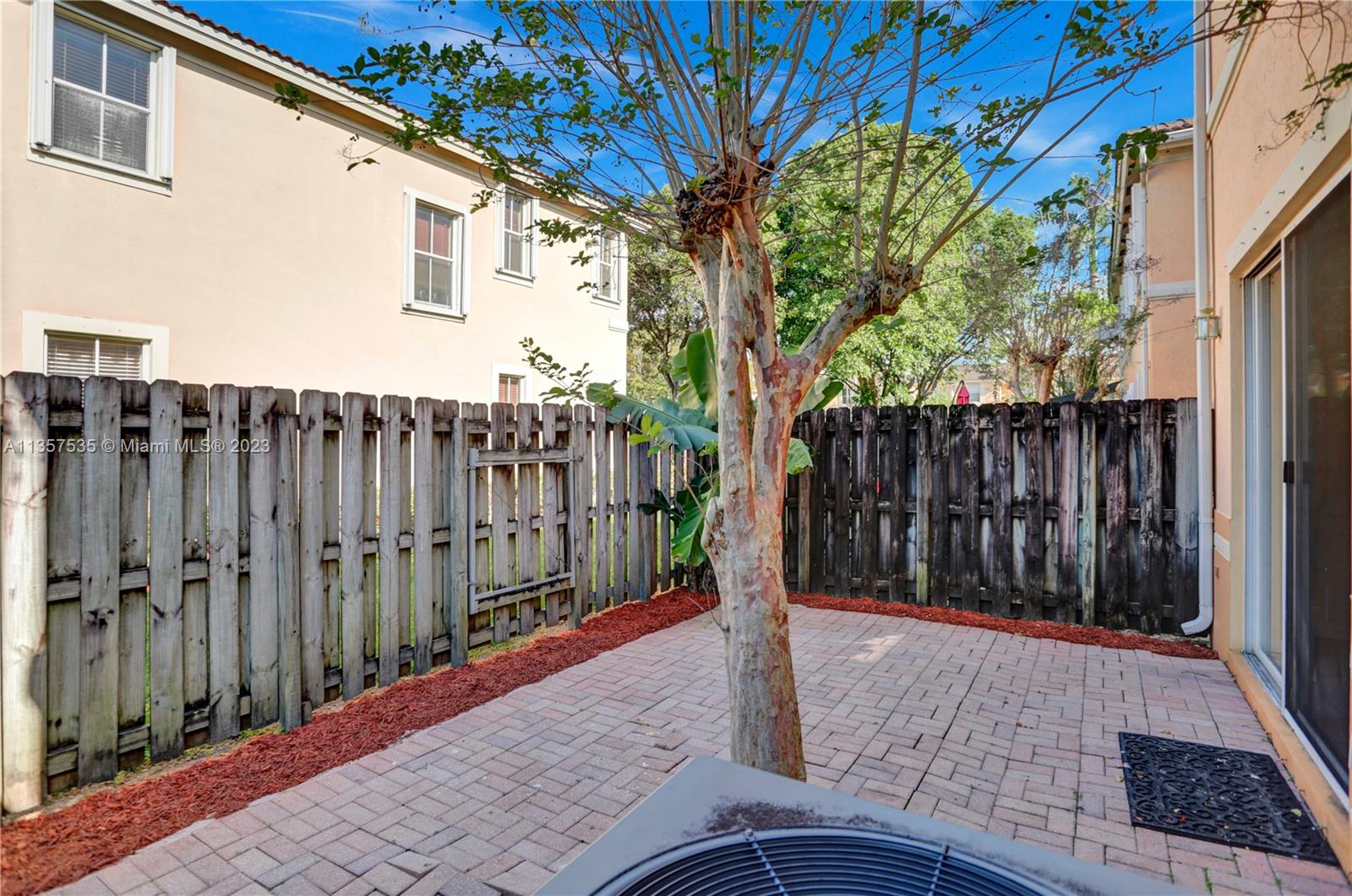 KENDALL BREEZE - Residential