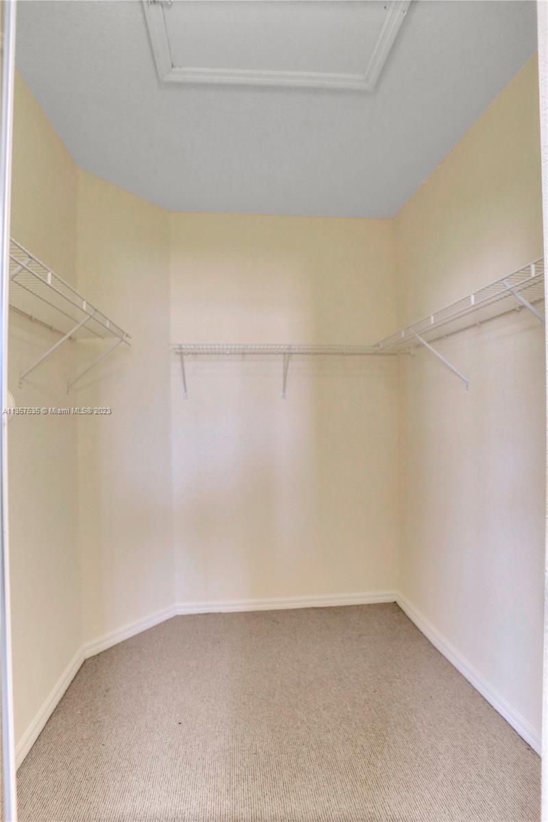 KENDALL BREEZE - Residential