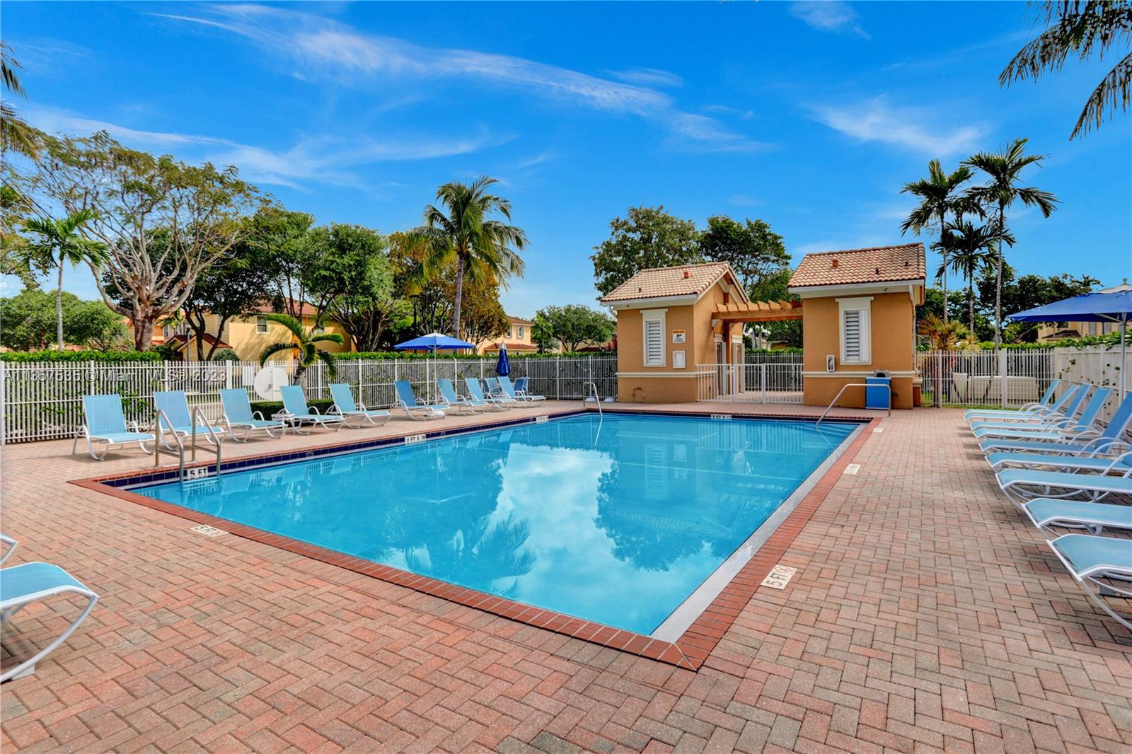 KENDALL BREEZE - Residential