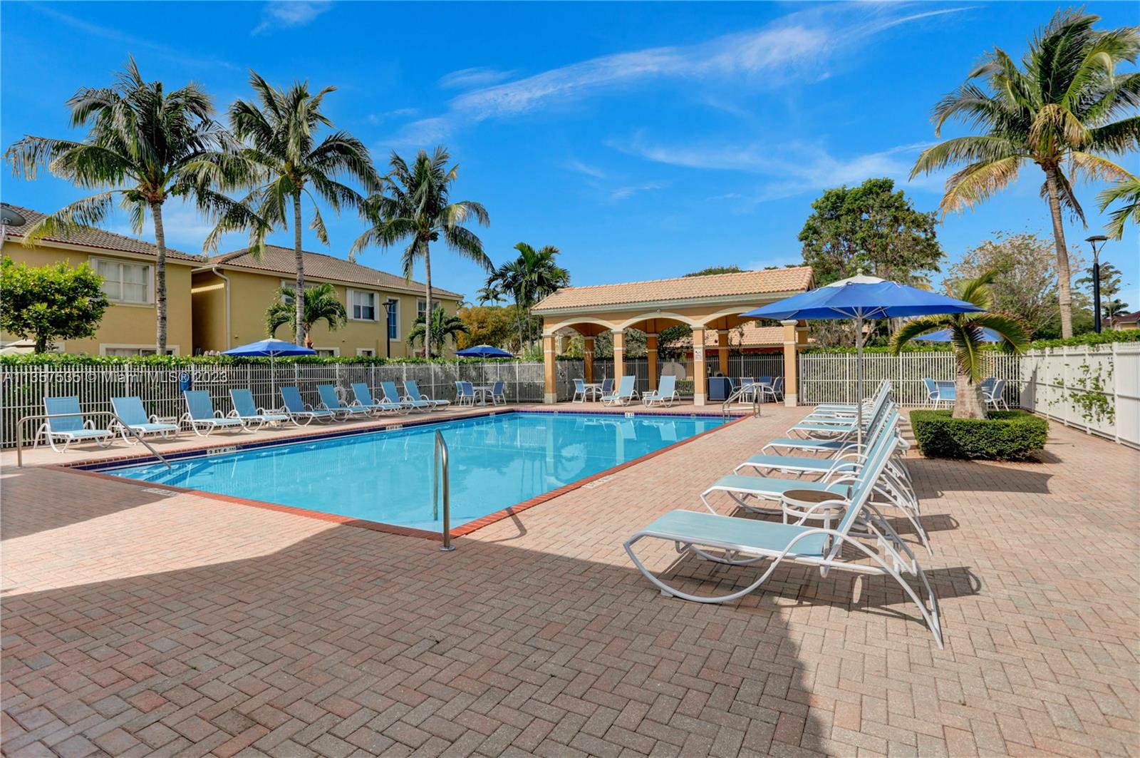 KENDALL BREEZE - Residential