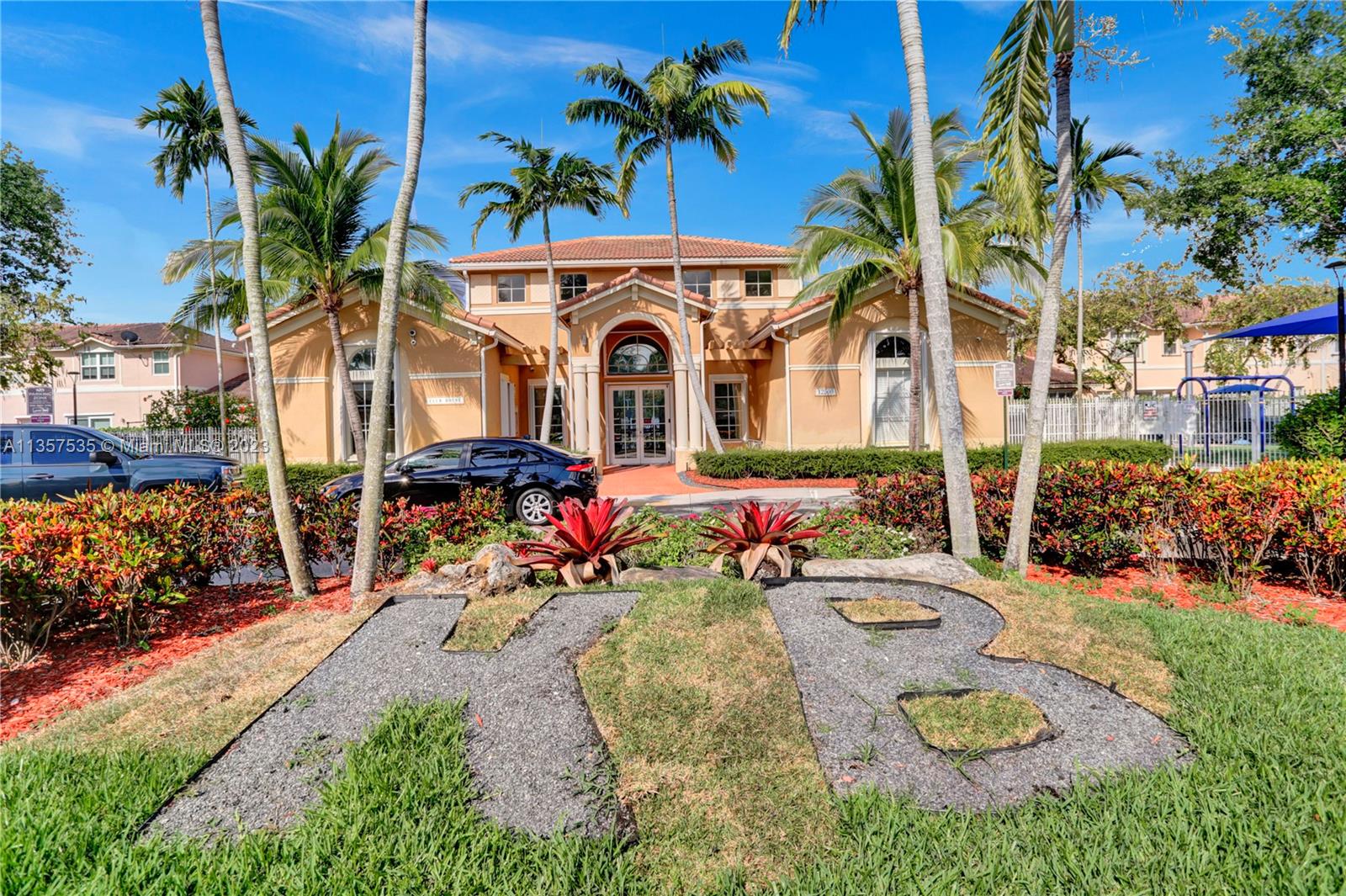 KENDALL BREEZE - Residential