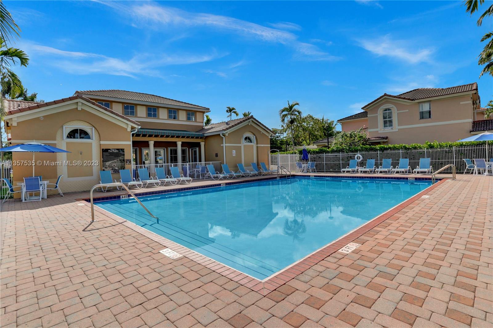 KENDALL BREEZE - Residential