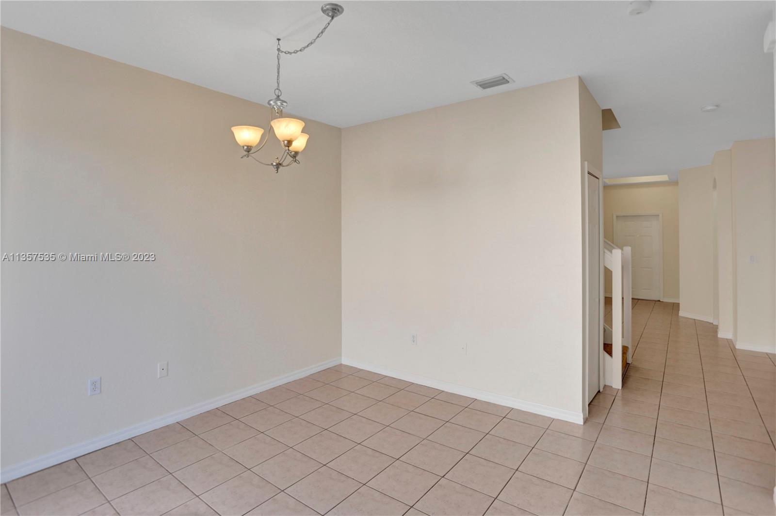 KENDALL BREEZE - Residential