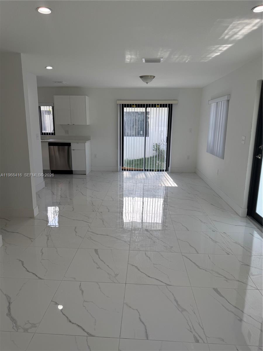 TOWN OF FLORIDA CITY - Residential Income