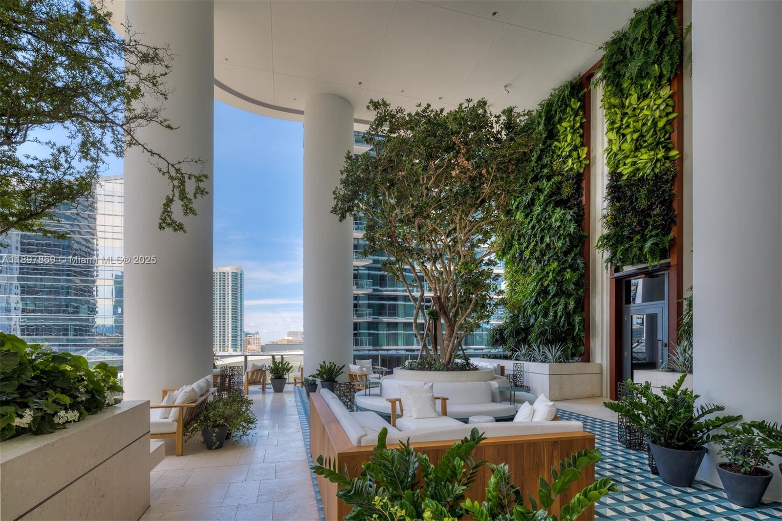 801 SMA RESIDENCES CONDO - Residential