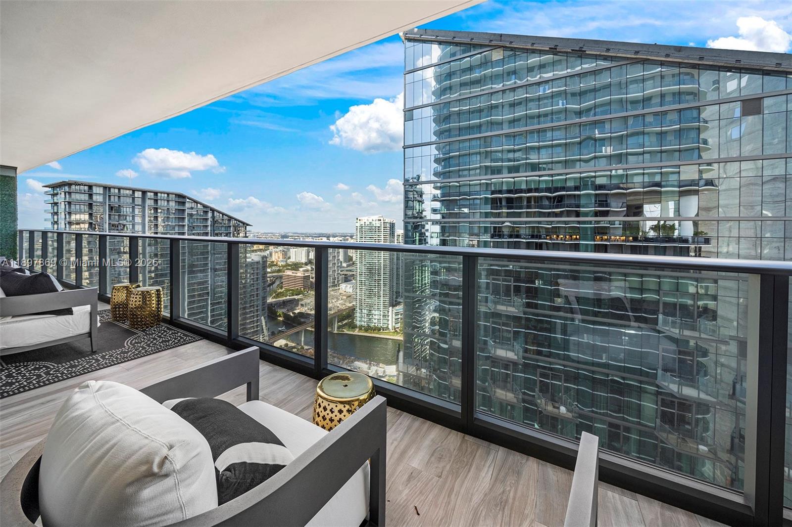 801 SMA RESIDENCES CONDO - Residential