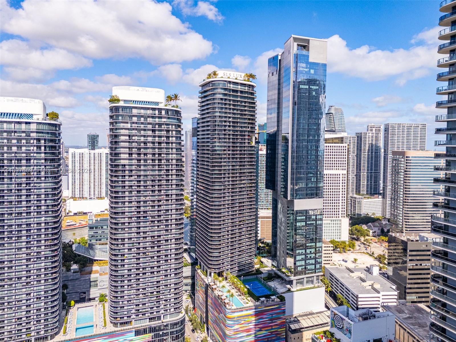 801 SMA RESIDENCES CONDO - Residential