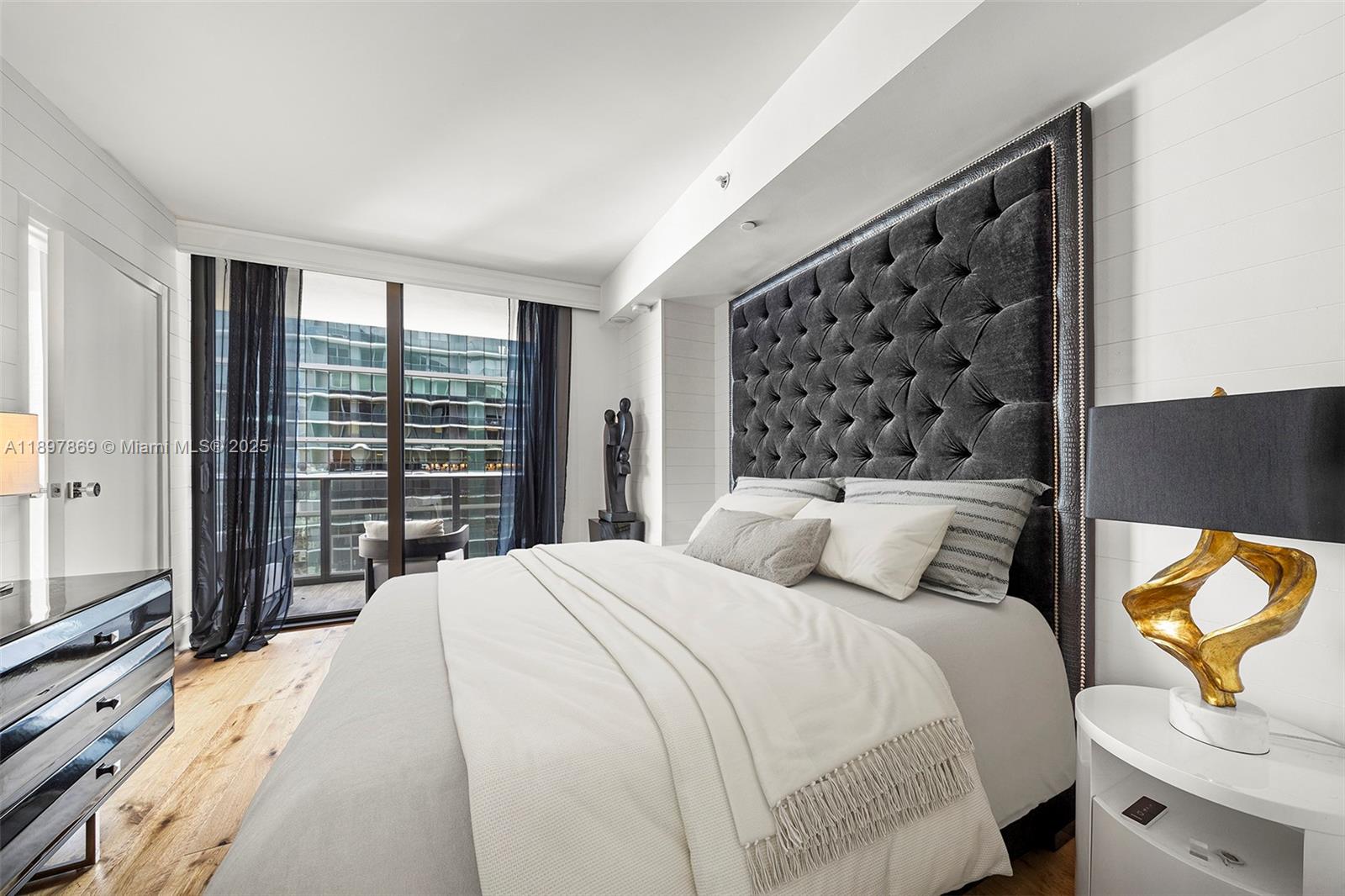 801 SMA RESIDENCES CONDO - Residential