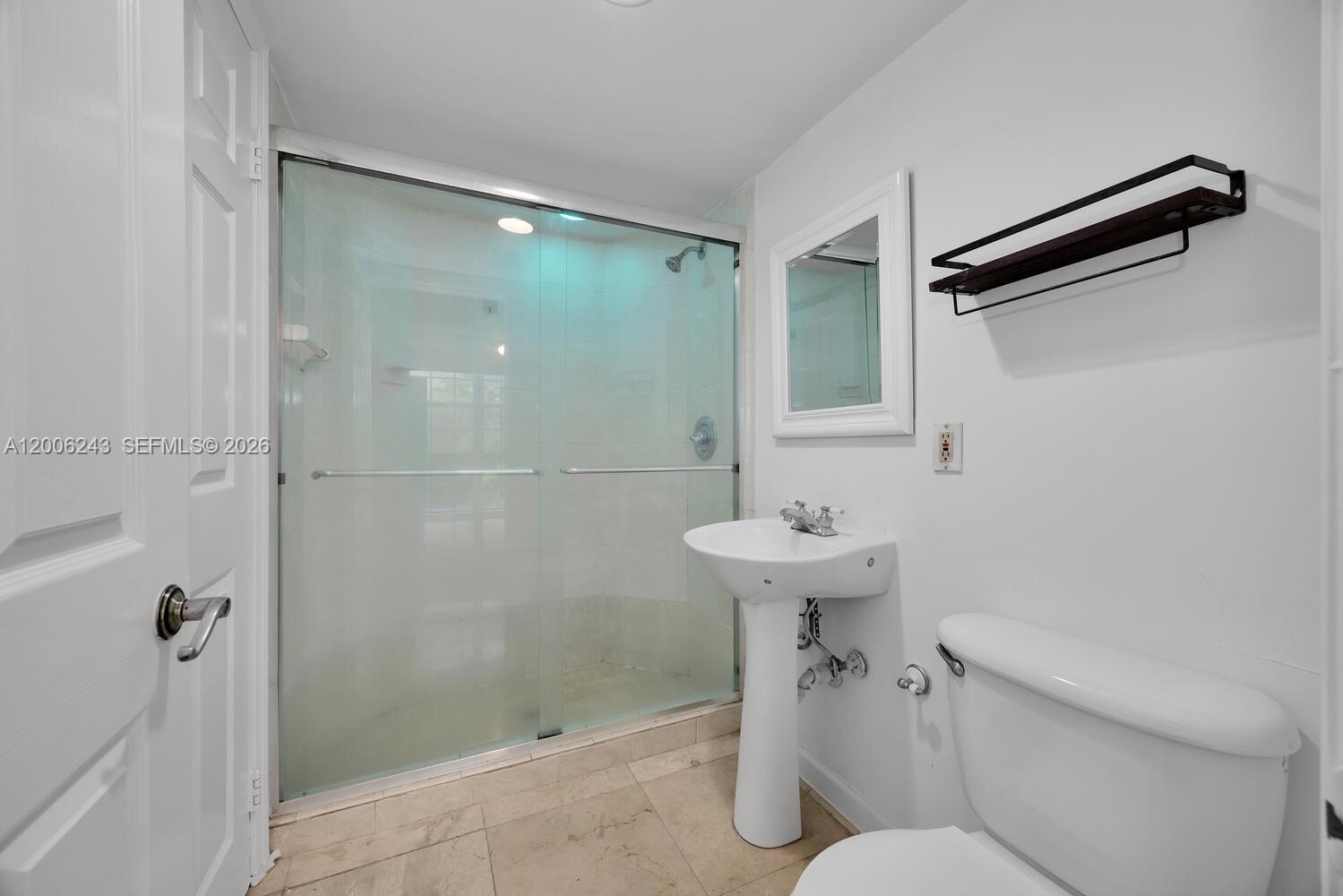 UNIVERSITY INN CONDO - Residential Lease
